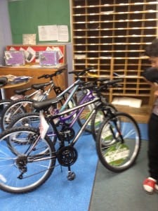 Walmart Donates 4 Bicycles to the Wheels’Assembly